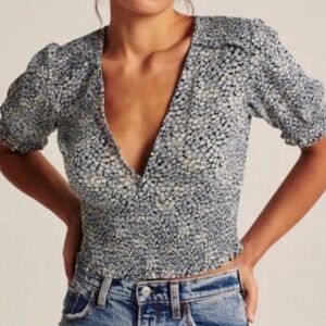 Abercrombie & Fitch Blue Floral Puff Sleeve Blouse size M
